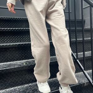 Brandy Melville beige sweatpants